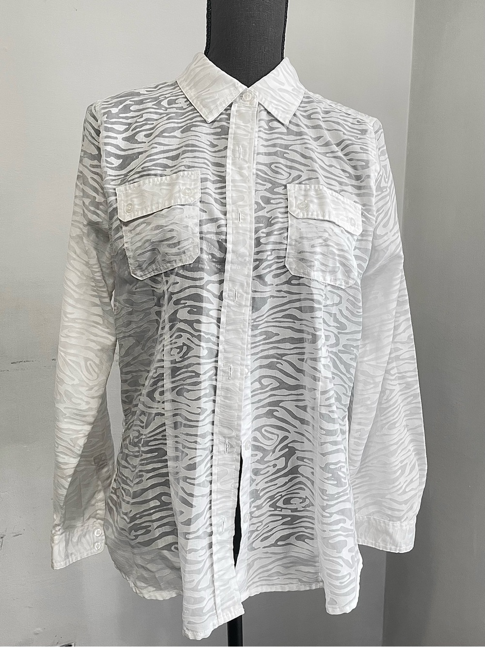 Calvin Klein White Sheer Zebra-Print Button Front Shirt Jacket size Medium